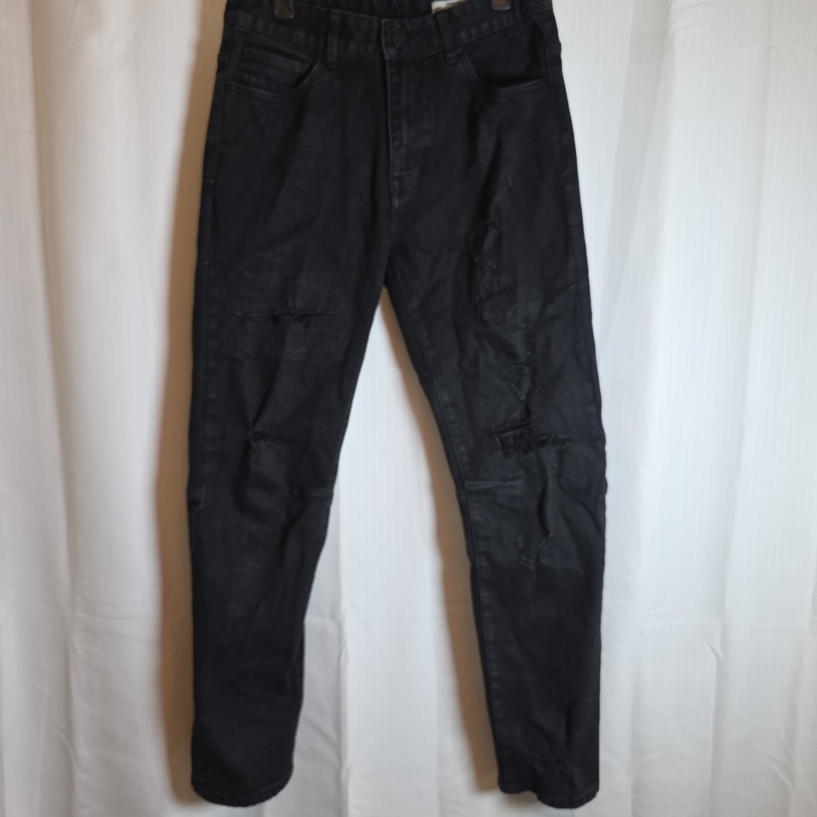 Smoke Rise 32 X 32 Black Distressed Skinny Jeans Excellent Condition